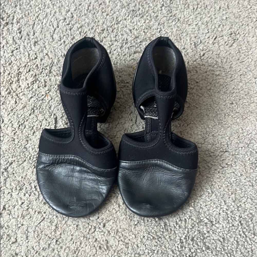 Capezio Black Femme Pedini